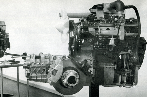 Motor mit fünffach gelagerter Kurbelwelle ab 1965